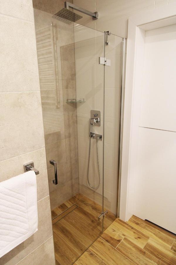Aqua Apartments Sunset Reda Luaran gambar